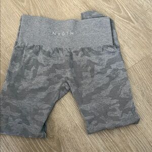 NVGTN women’s  Gray Camouflage Leggings